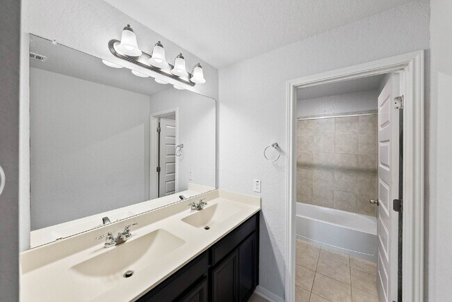 Building Photo - Greenbelt, Second En Suite, Media and Game...