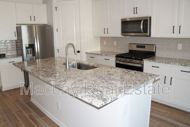 Building Photo - 6123 S Oxley