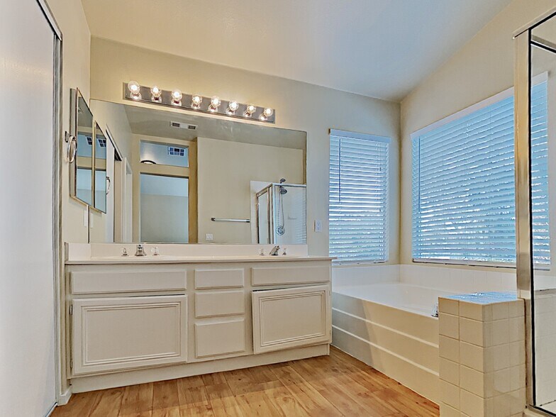 Building Photo - 9019 Union Gap Rd