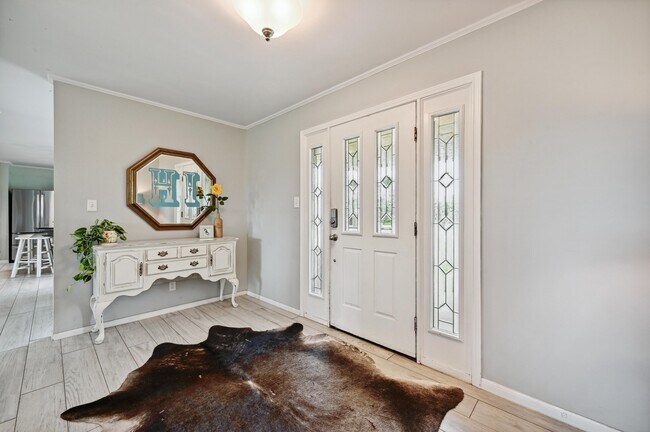 Building Photo - 9209 Rock Way Dr