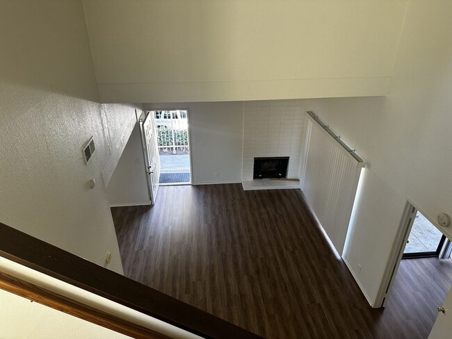 Building Photo - 308 Mountain Ct