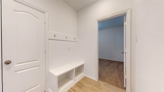 Building Photo - 31314 Whitfield Ct