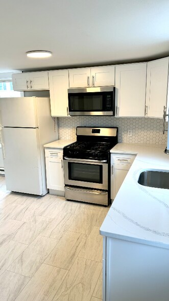 Building Photo - 48 Mechanic St