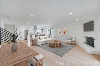 Building Photo - 1334 9th St