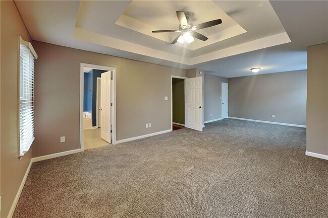 Building Photo - 327 Laurel Glen Crossing