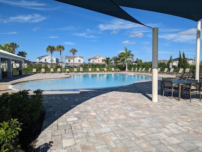 Building Photo - 10597 SW Vasari Way