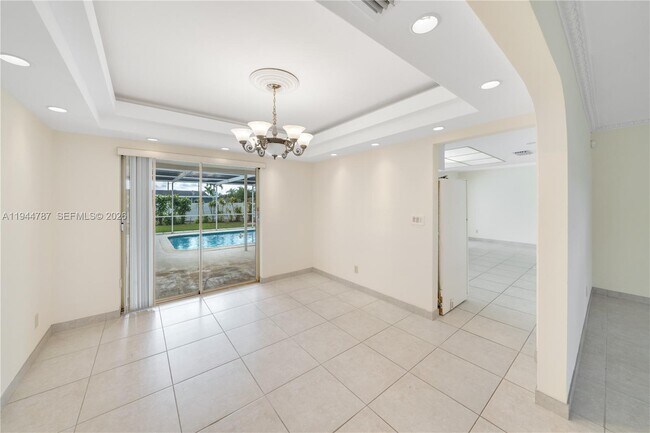 Building Photo - 5524 Cleveland St