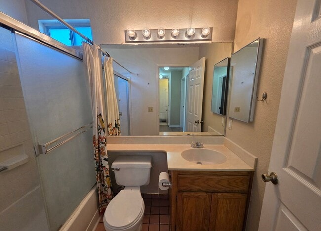 Building Photo - 3-bedroom single story in Turlock!