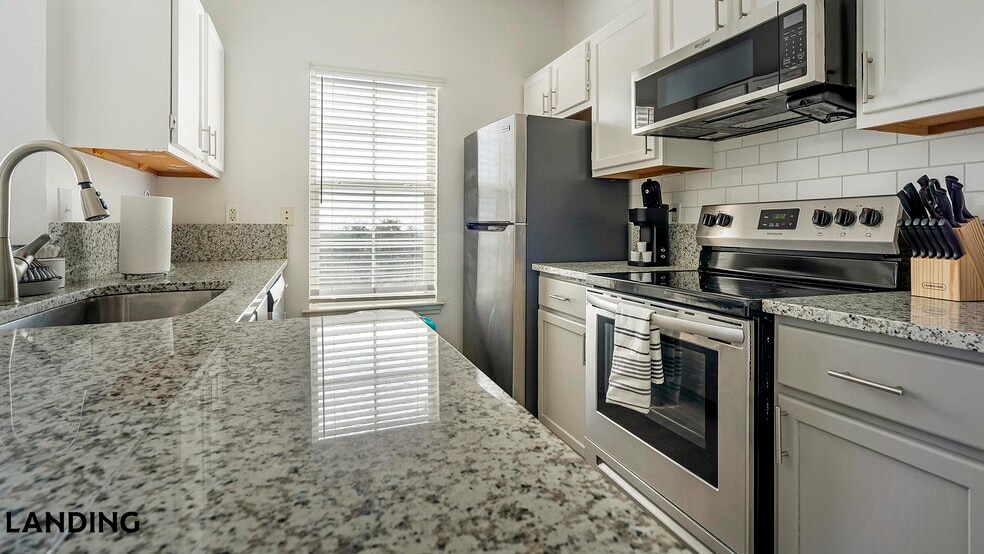 Building Photo - 19275 Stone Oak Pkwy