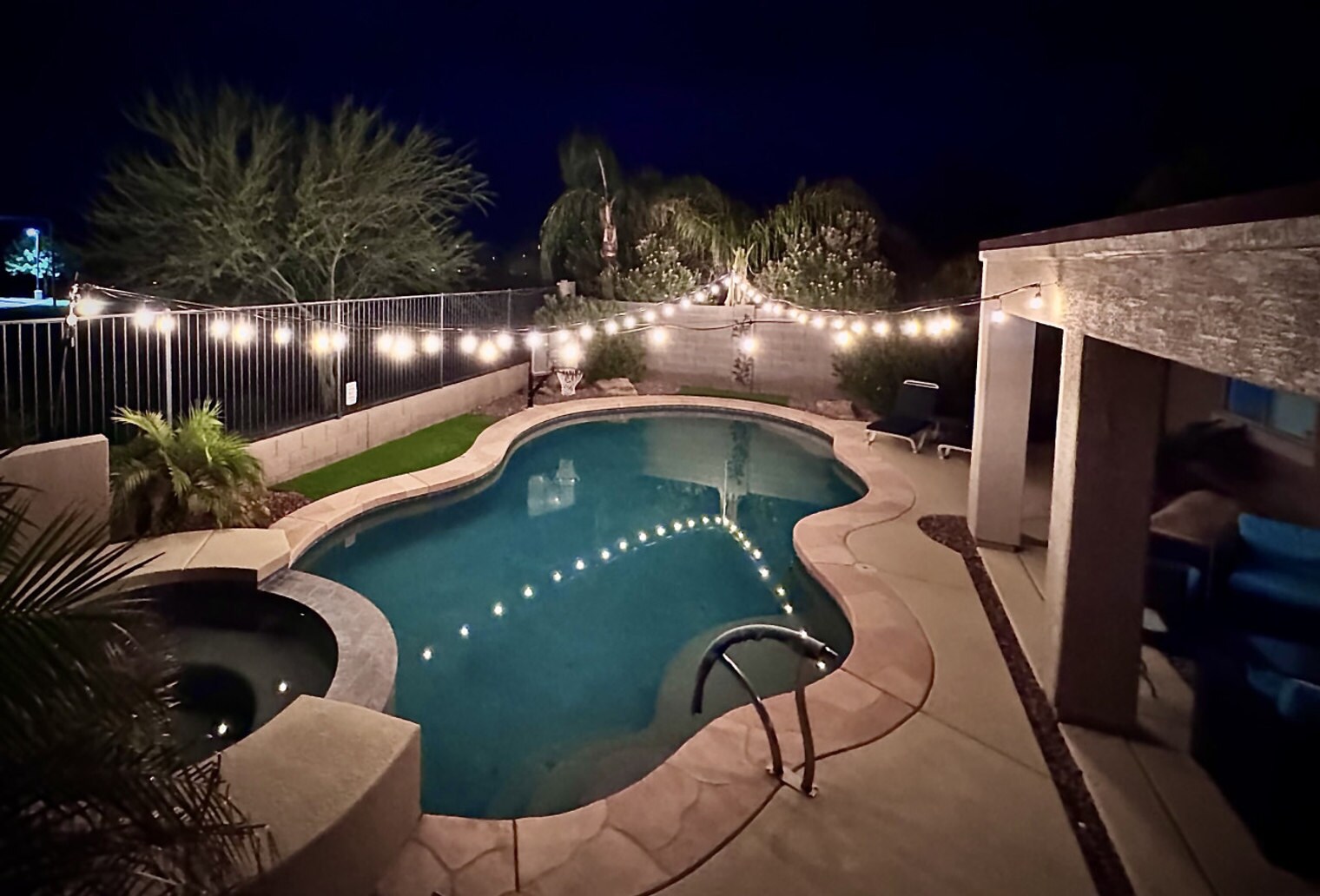 Building Photo - 488 E Diamond Trail