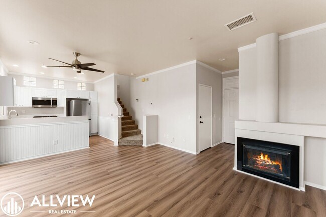 Building Photo - Gorgeous 2 bed/2.5 bath! Located in the highly desired city of Rancho Santa Margarita!
