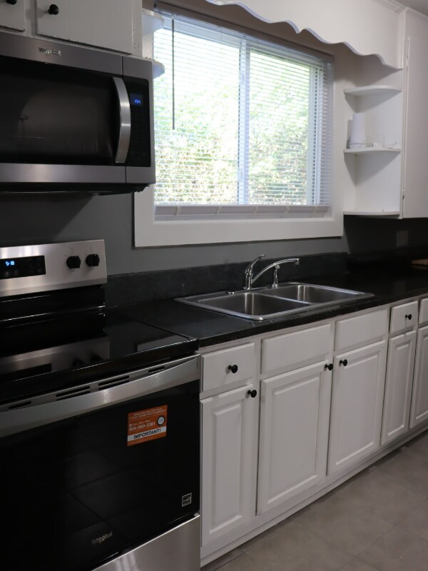 Building Photo - 4113 W Sugar Creek Rd