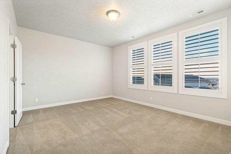 Building Photo - 966 E Deer Arch Ln