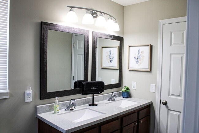 Building Photo - Brand New Home Walking distance to Spooky Nook