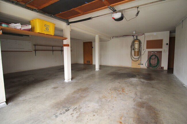 Building Photo - soudr03