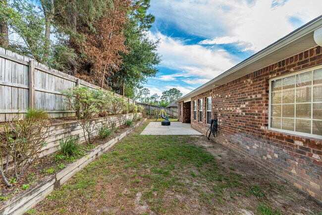 Building Photo - 4434 Mirada Way