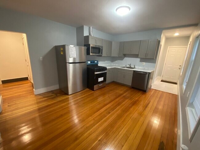 Primary Photo - 45 Angell St