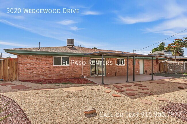 Building Photo - 3020 Wedgewood Dr
