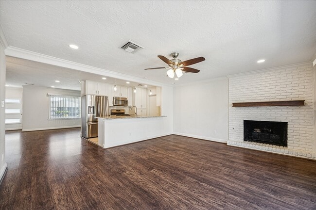 Building Photo - 5226 Nina Lee Ln