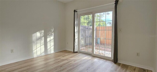 Building Photo - 2736 Penzance St