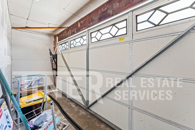 Building Photo - 2815 Erin Dr