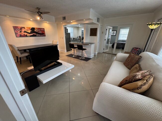 Building Photo - 112 S Federal Hwy