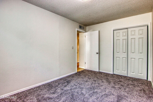Building Photo - 6621 Amposta Dr