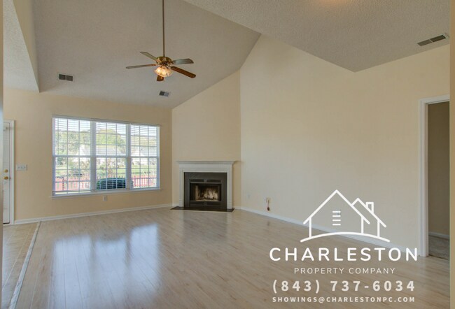 Building Photo - 533 Tribeca Dr