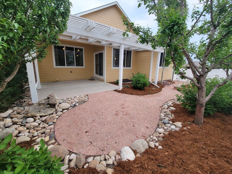 Building Photo - 2501 Bar Harbor Dr