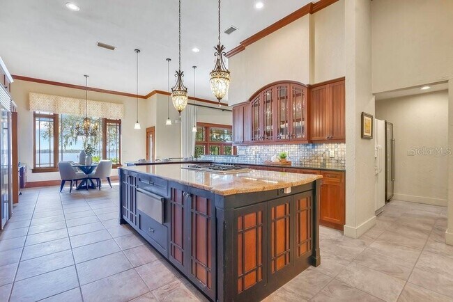 Building Photo - 10577 Down Lakeview Cir