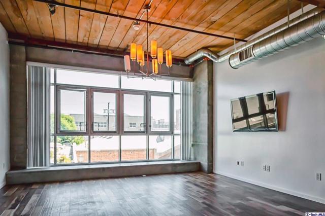 Building Photo - 530 S Hewitt St