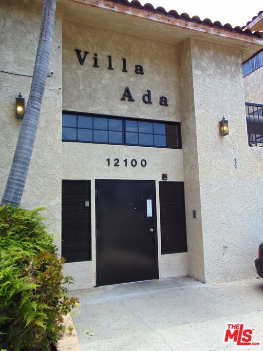 Building Photo - 12100 Birch Ave