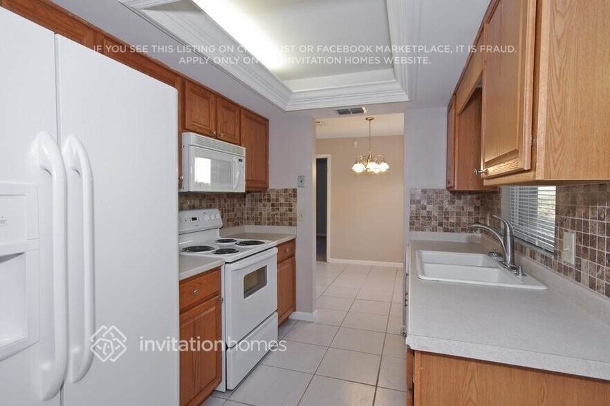 Building Photo - 104 Woodfield Ct