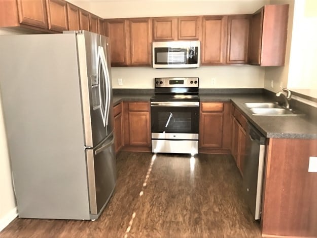 Building Photo - 25 Willow Lakes Dr