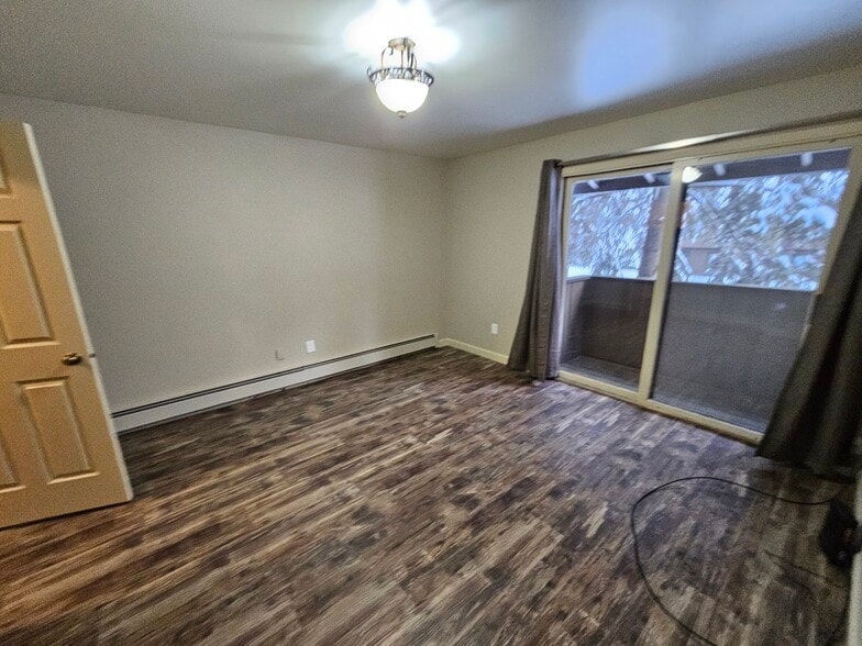 Building Photo - 7217 Foxridge Cir