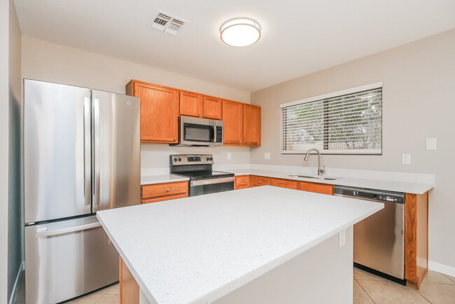 Building Photo - 6145 S Wilson Dr
