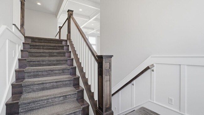 Building Photo - Luxurious Herriman 6 Bed with Indoor Court, Theater & Stunning Views!!!