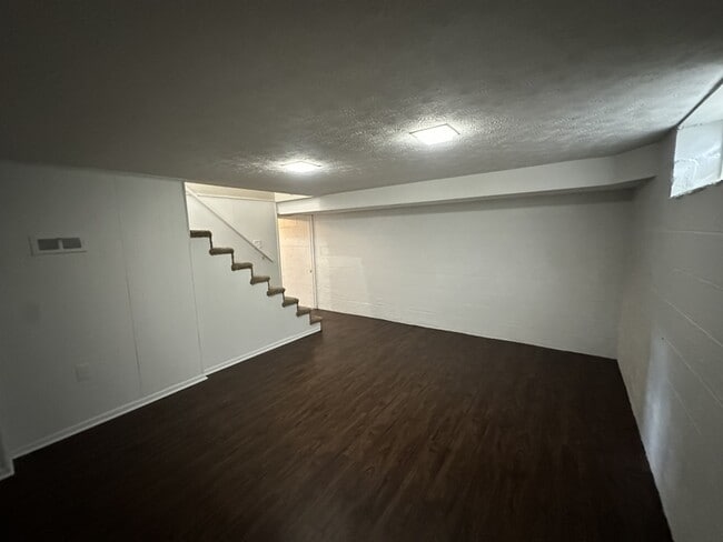 Building Photo - 4893 Nugent Dr