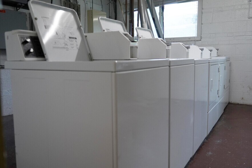 Bishop 3245 Laundry 1 copy - Burnet View