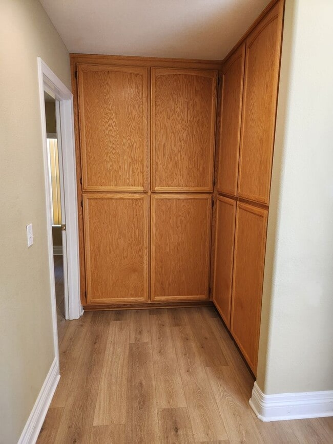 Building Photo - 57062 Millstone Dr