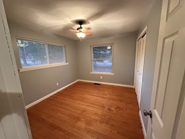 Main Bedroom - 505 Jerome St