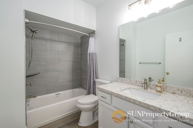 Building Photo - Newly Remodeled Condo In Taylorsville!