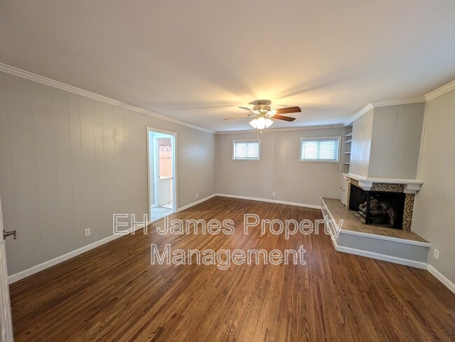 Building Photo - 1135 E 49th St