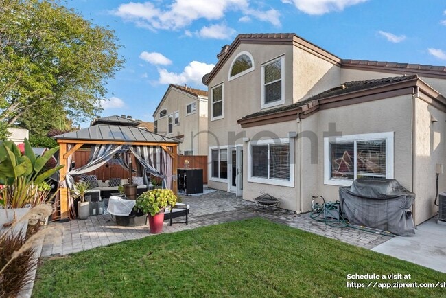 Building Photo - 2927 Sorrento Way