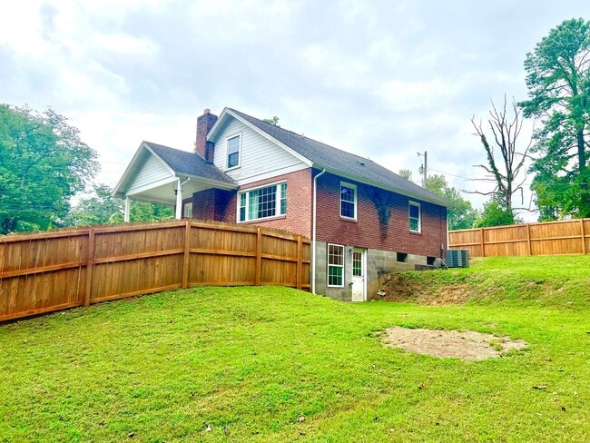 Building Photo - 135 Antioch Rd