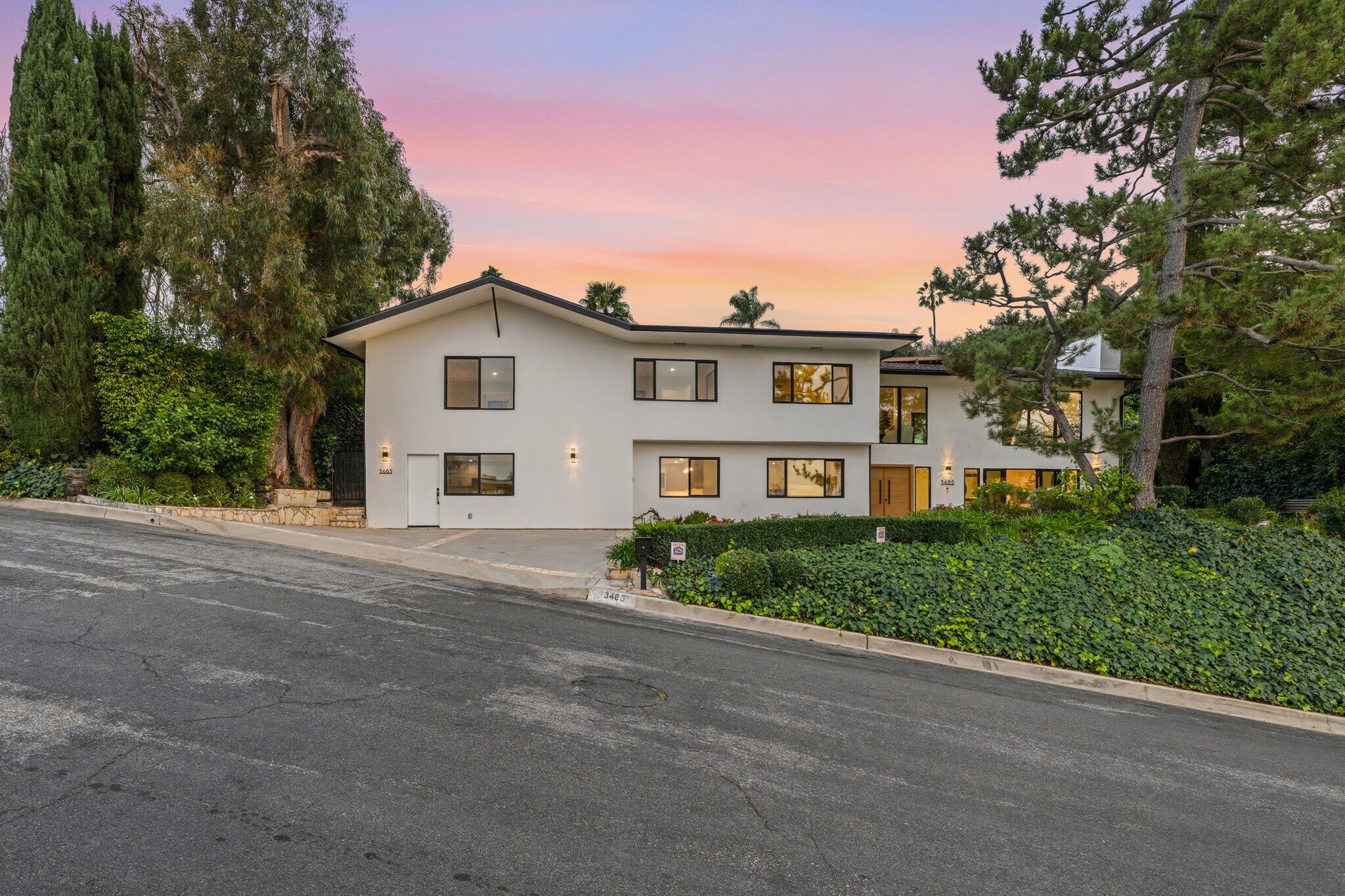 Building Photo - 3465 Valley Meadow Rd