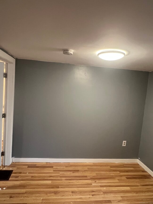 Building Photo - 83 Litchfield St