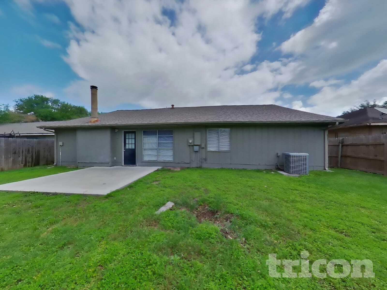 Building Photo - 6826 Blue Ridge Dr