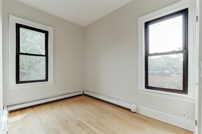 Building Photo - 465 Jersey Ave