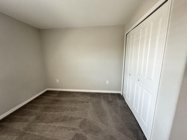 Building Photo - Charming 3-Bed Oasis with 2.5 Baths in Beautiful Bexley!